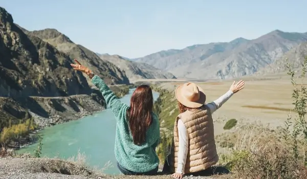 When to Explore: Timing Your Trips for Great Weather and Fewer Tourists
